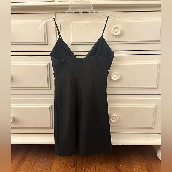 Black Zara Dress - Picture 2 of 3